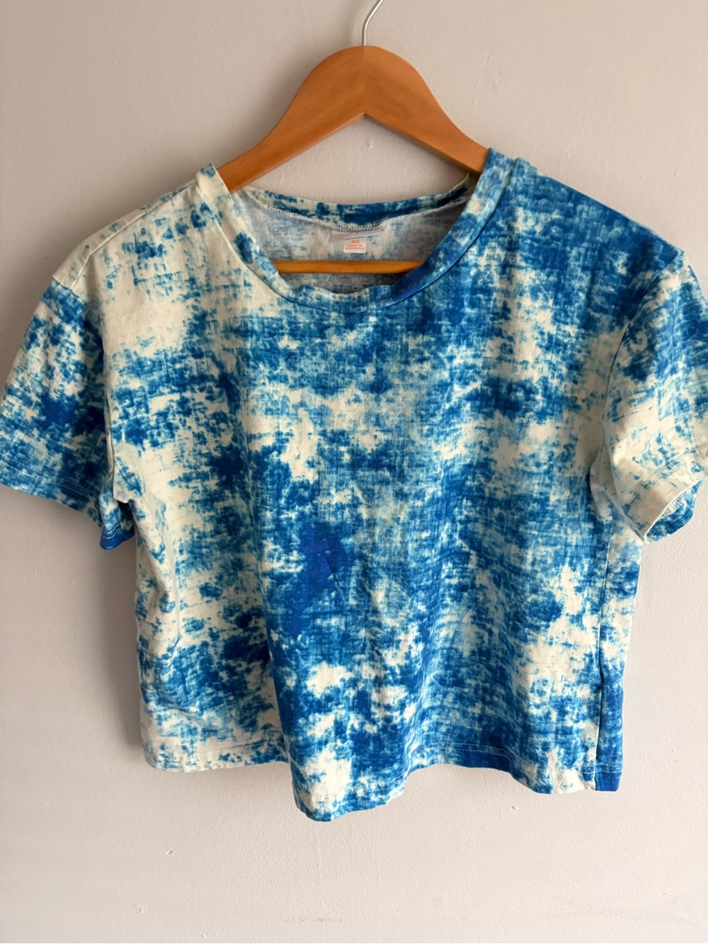 LuLaRoe Classic T Sz XS Blue Tie Dye Top